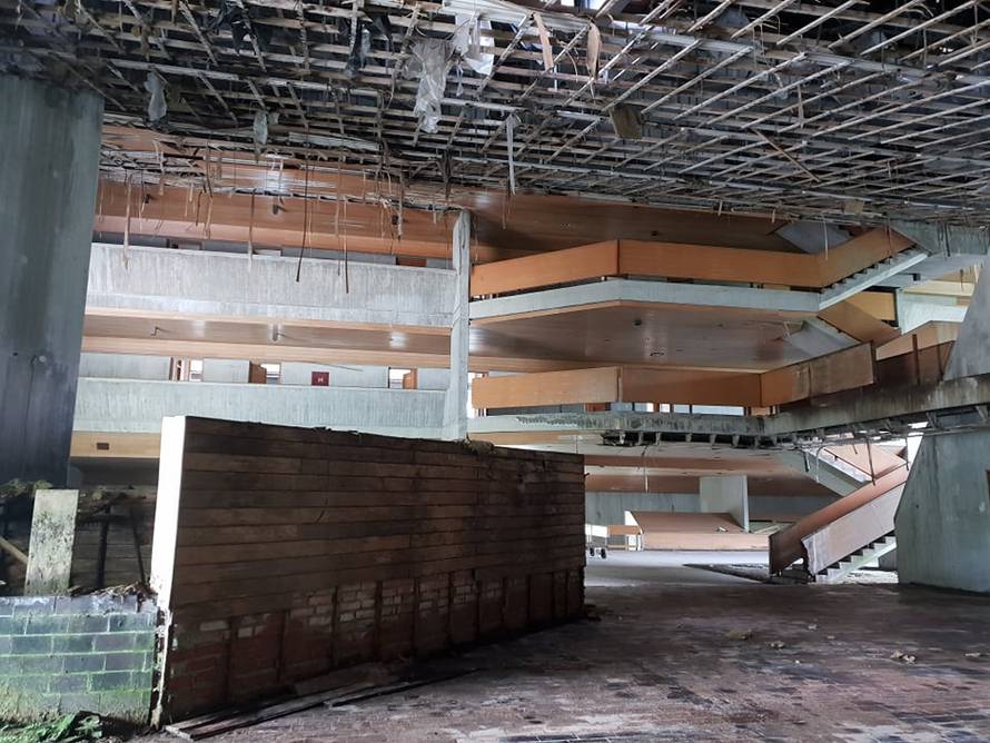 'Na šanku je uvijek bilo živo, a svirali smo čak i Ivici Račanu'