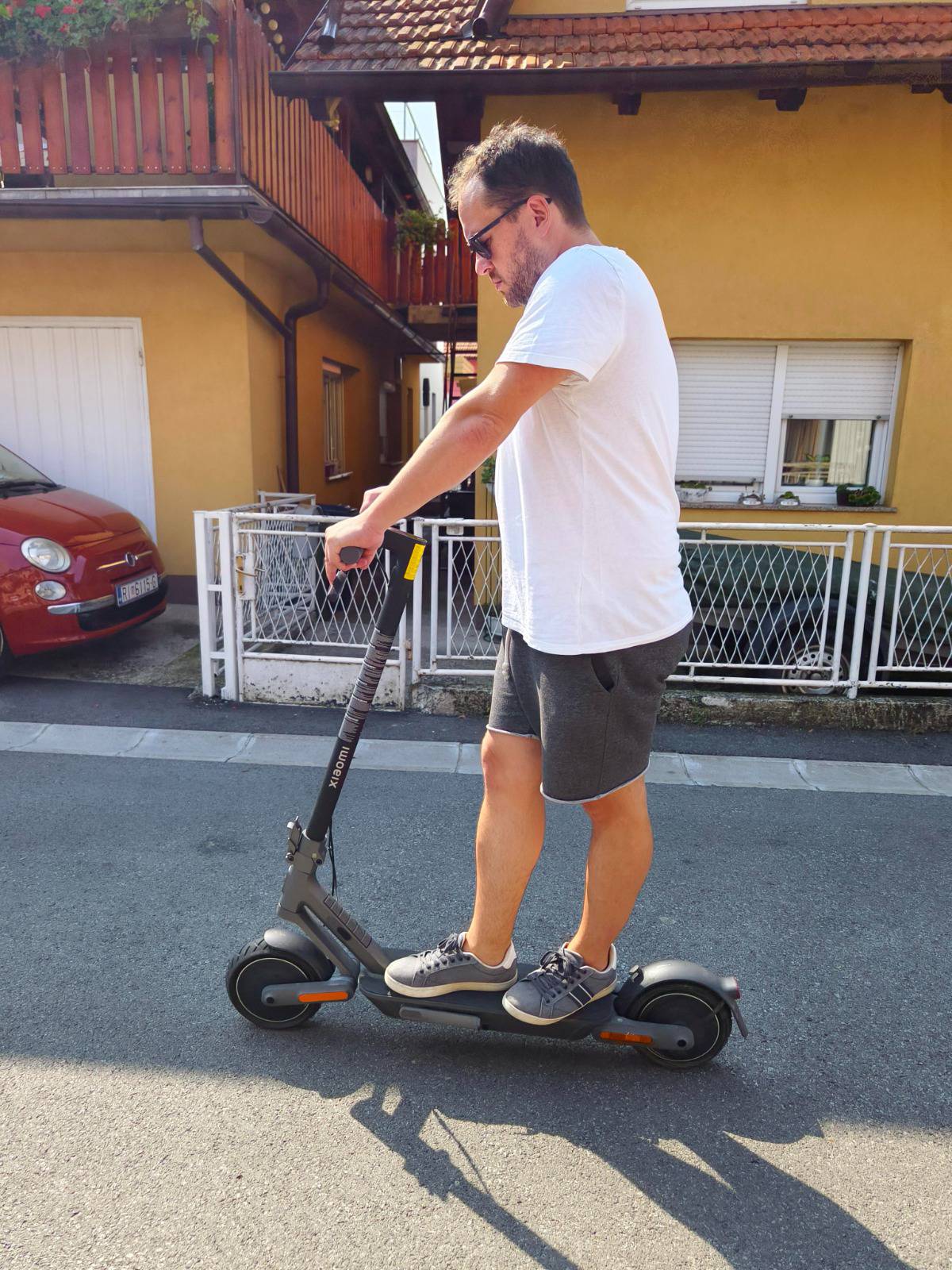 Život na visokoj nozi: Isprobali smo Xiaomi Scooter 4 Ultra