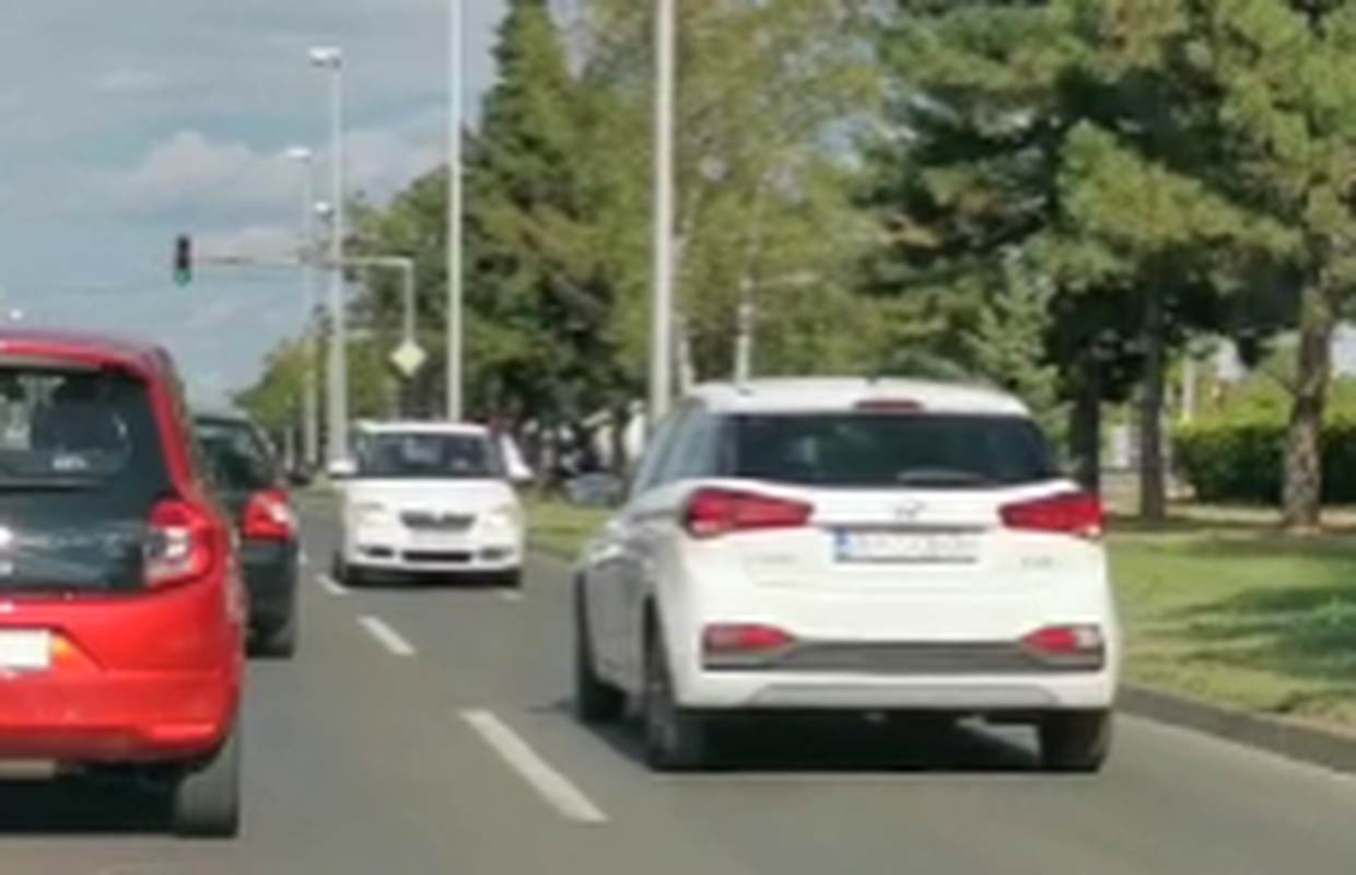POGLEDAJTE VIDEO Muškarac Branimirovom vozio u rikverc: 'Bio je potpuno fokusiran i brz'
