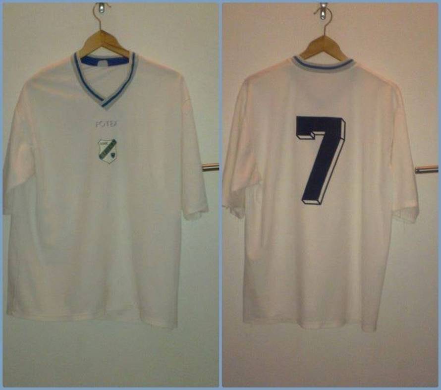 Prodajem svojih 150 dresova da bih mogao pomoći roditeljima