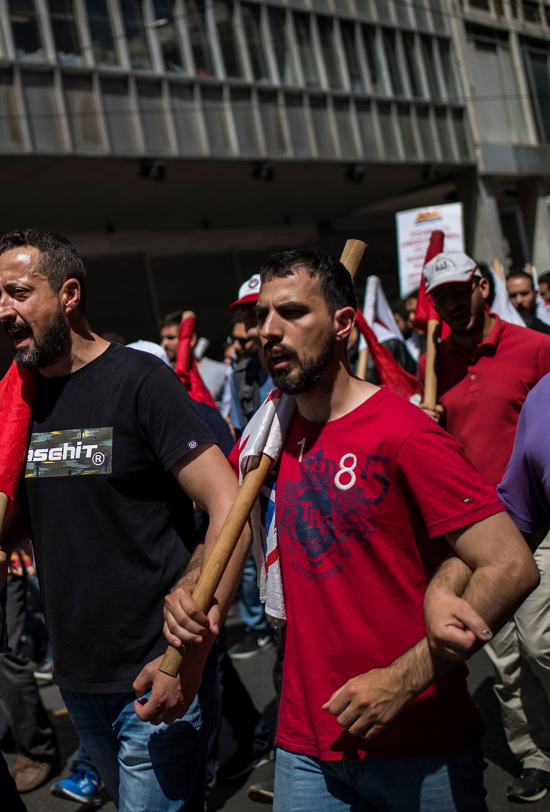 Greeks strike against austerity policy