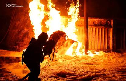 Rusi zasuli Ukrajinu dronovima i raketama.  Na vježbama testirali i raketu koje je Putin hvalio...