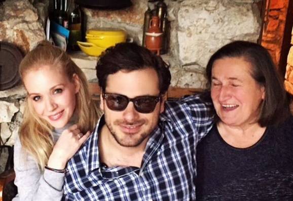 Najdraže žene: Stjepan Hauser pozirao s mamom i Rozgom