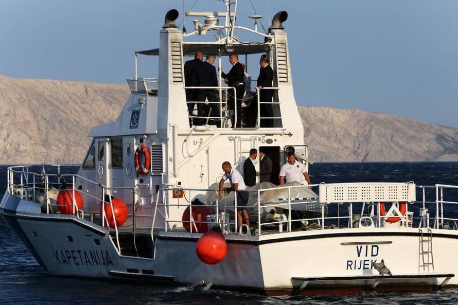 Premijer  Plenković i Oleg Butković odlaze na Goli otok