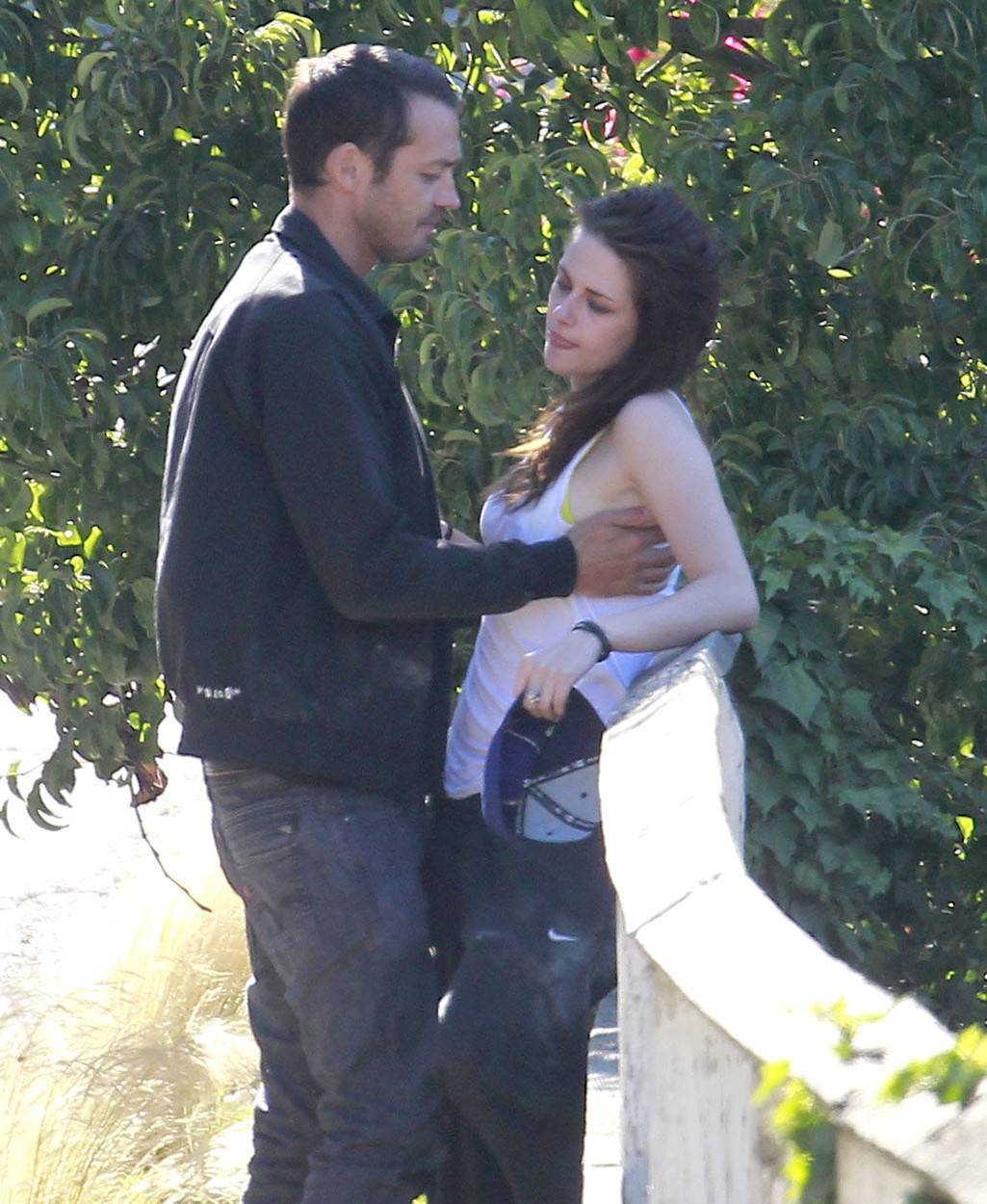 Exclusive... Kristen Stewart Cheats On Rob! NO INTERNET USE WITHOUT PRIOR AGREEMENT