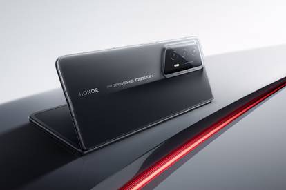 Honor će na MWC-u u Barceloni otkriti i Porsche Design verziju novog Magic 6 Pro telefona