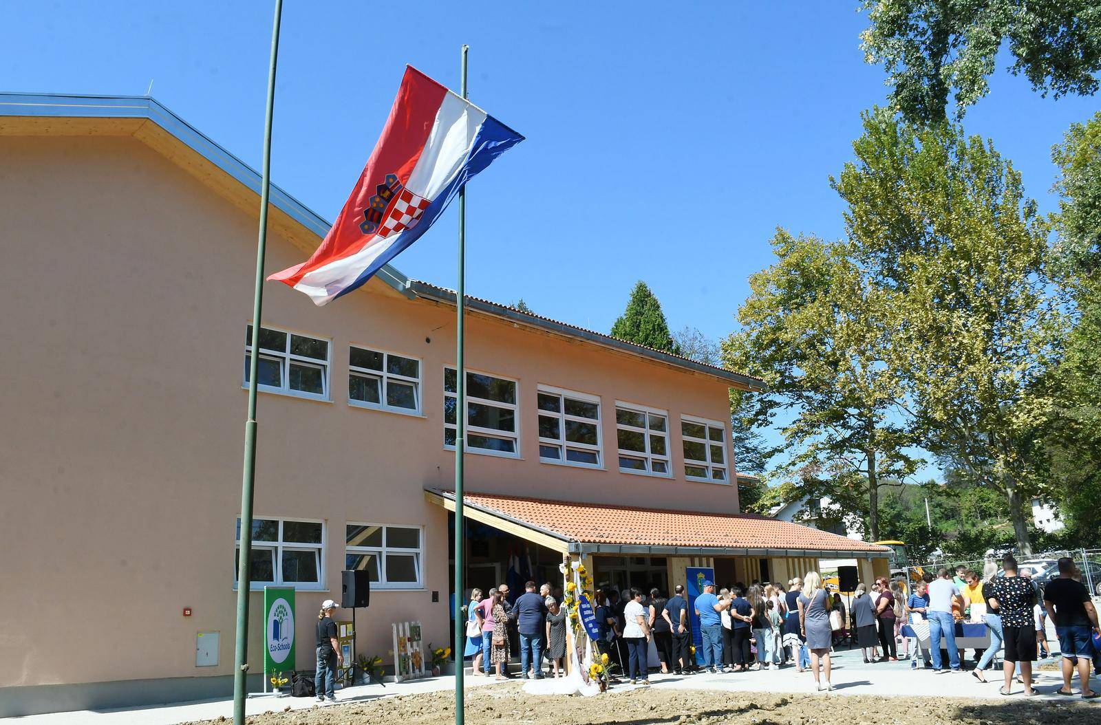 Gora:  Celjak svečano je otvorio novoizgrađenu zgradu Osnovne škole Ivan Goran Kovačić