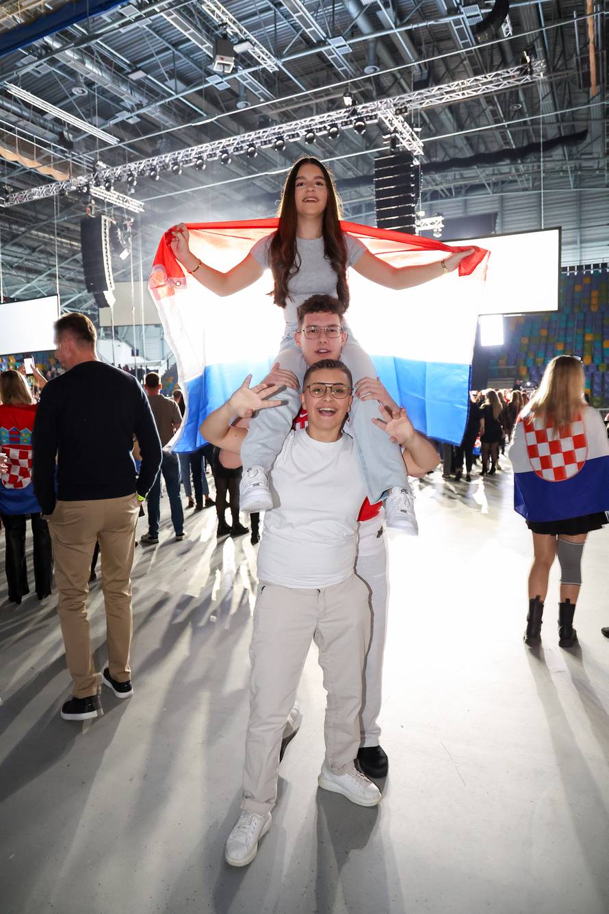 Frankfurt: Hrvatska noć u Suwag Energie Areni