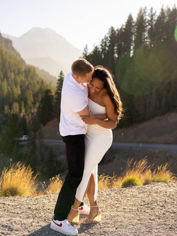 FOTO Tko, koga i s kim? Ovo su ljubavni parovi na ZOI 2026.!