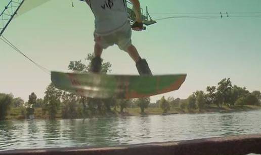 Wakeboarderi i wakeskateri na Jarunu oduševili akrobacijama