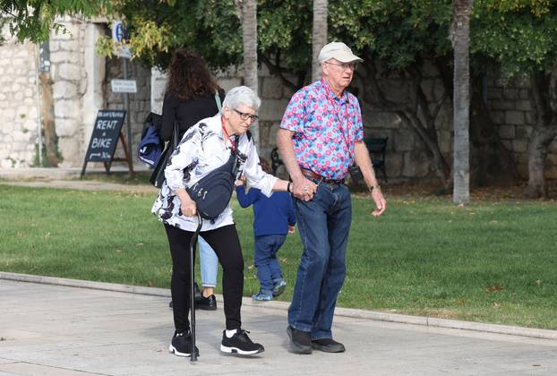 Šibenik prepun grupa turista