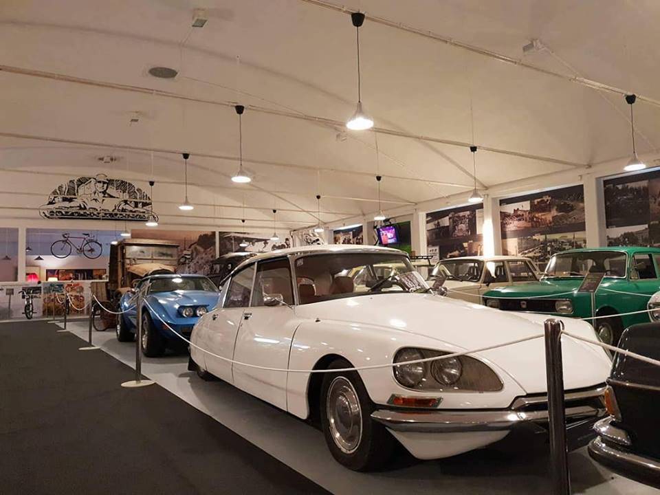 Muzej Ferdinand Budicki svoje automobile izložio i u Skradinu