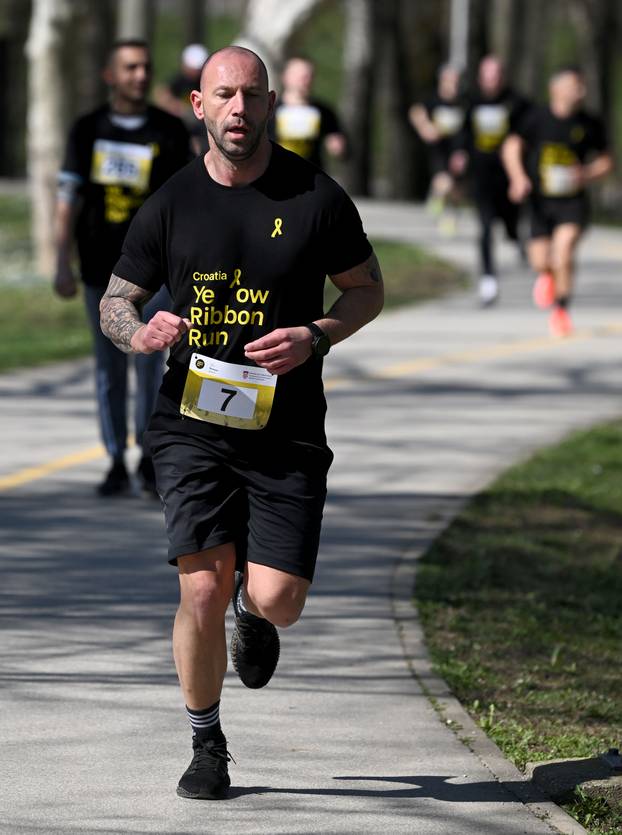 Zagreb: Na Bundeku organizirana utrka "Yellow Ribbon Run Pobijedimo predrasude" u kojoj je sudjelovao i ministar Habijan