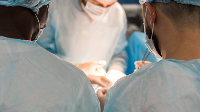 Nova tragedija u Čačku: Nakon Eme (4), na rutinskoj operaciji krajnika umro muškarac (38)