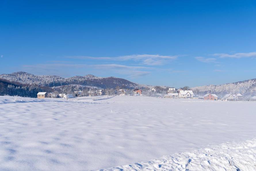 Otočac se probudi na -17 stupnjeva 