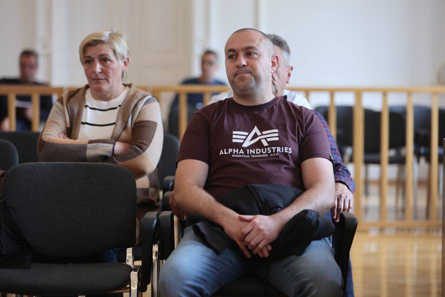 Osijek: Nastavljeno suđenje Damiru Dekaniću, bivšem HDZ-ovom županu optuženom za lažiranje okolnosti njegove prometne nesreće 