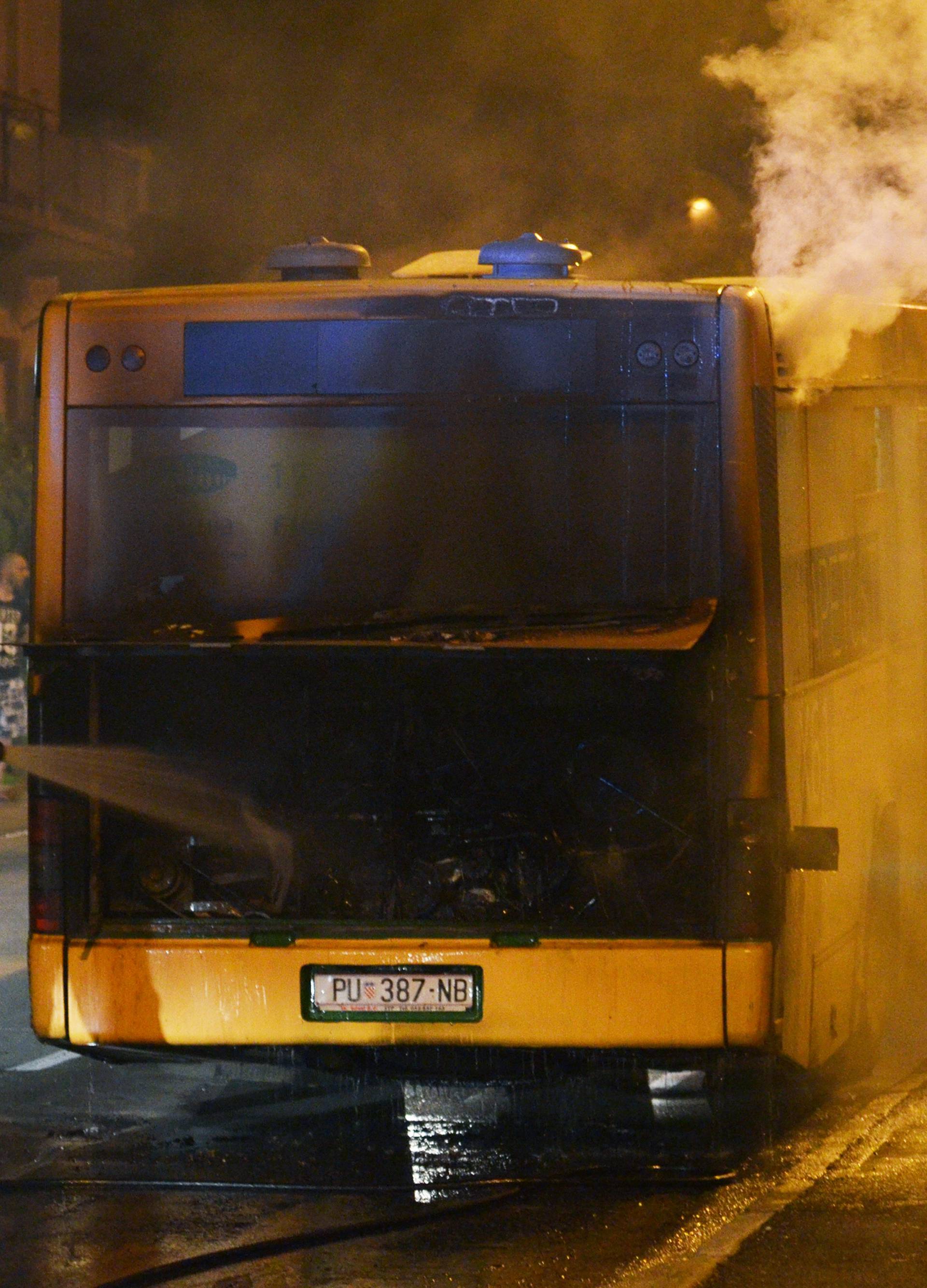 Zapalio se gradski autobus u Puli, srećom nema ozlijeđenih