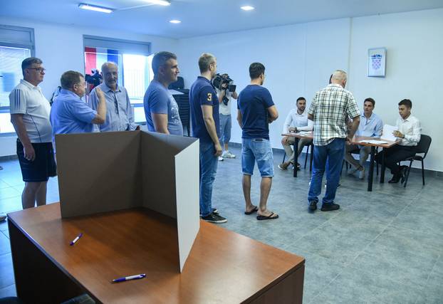 Zagreb: Redovni neposredni izbori za predsjednika, zamjenika predsjednika i potpredsjednike HDZ-a