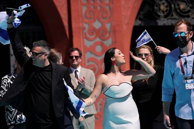 Eurovision acts walk 'Turquoise Carpet'