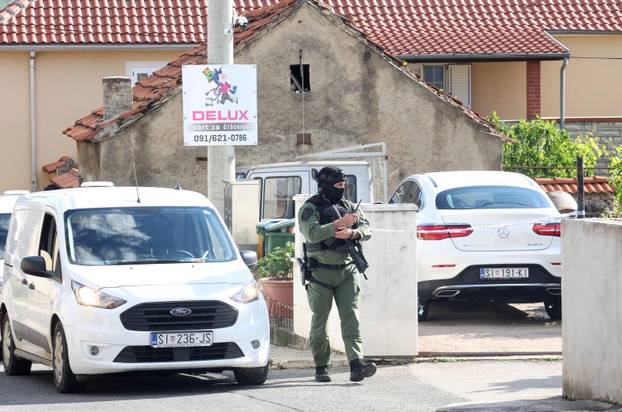 U Drnišu muškarac ubio dostavljača