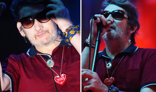 Shane MacGowan pjevao je na Šalati 2011. s The Poguesima: Nosio licitarsko srce na vratu