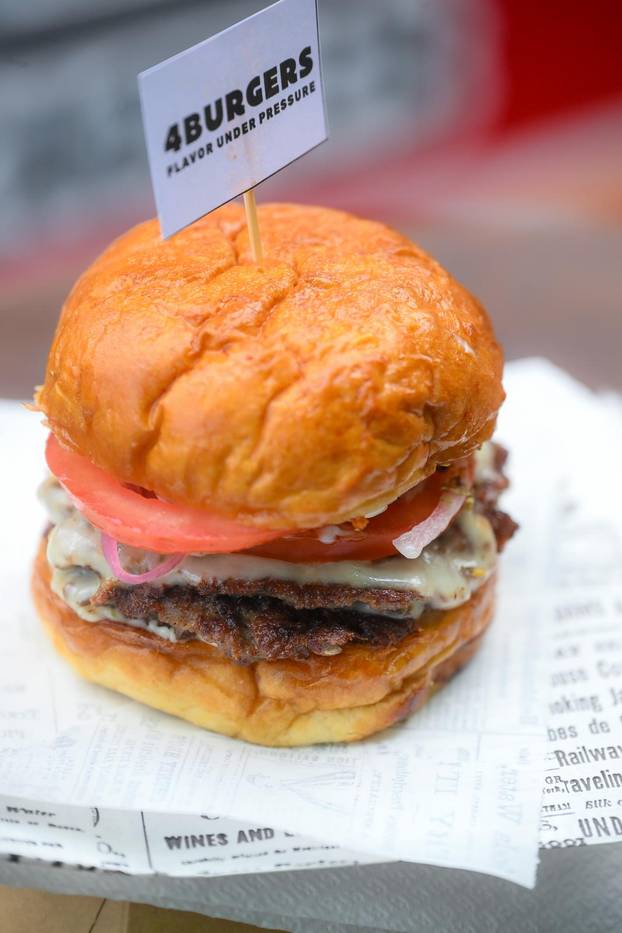 Zagreb: Burger fest na Trgu dr. Franje Tu&dstrok;mana