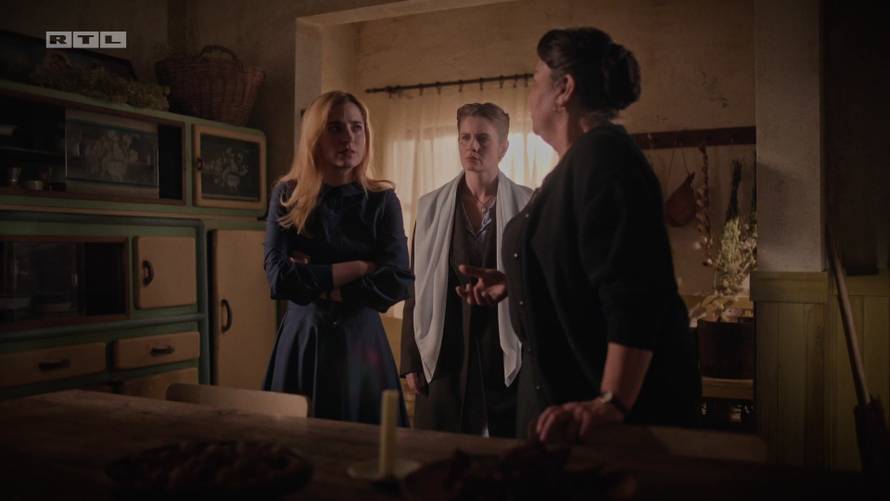 Što će danas biti u seriji Divlje pčele? Anka se vraća, Katarina otkriva da je Zora trudna...