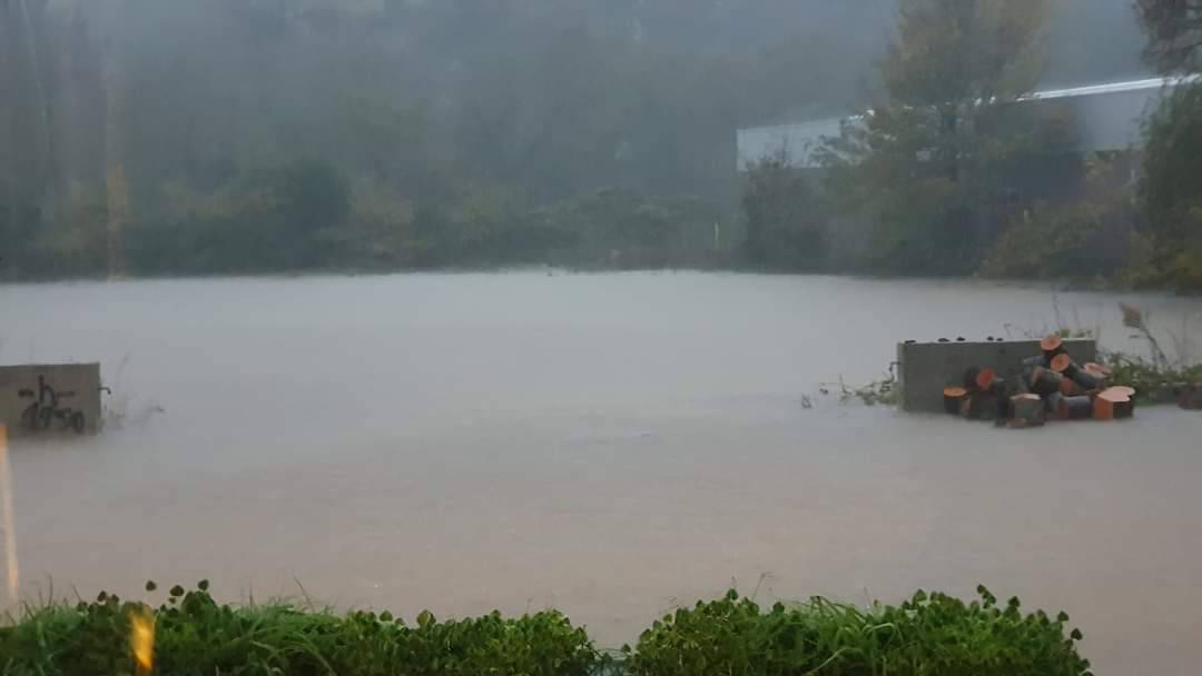 VIDEO Obilne kiše potopile Malinsku, Crikvenicu i Novi Vinodolski: 'Ceste su zatvorene'