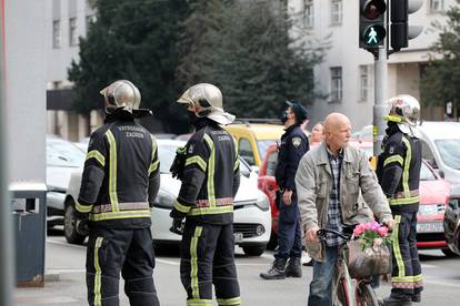 FOTO Opsadno stanje u zgradi u Zagrebu u kojoj živi Kolinda