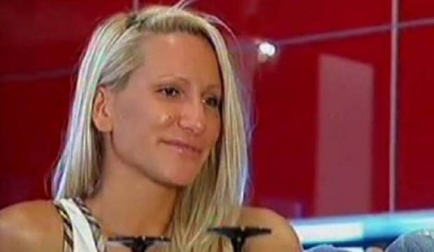 FOTO Relja i Nikolija šokirali publiku bizarnim spotom: 'Pa kao da im držimo svijeću...'