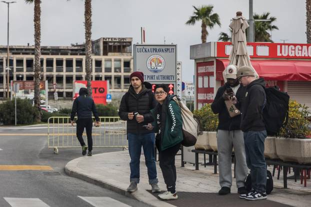 Split: Brojni mornari s broda USS Geral R. Ford iskrcali se u Split te otišli u grad