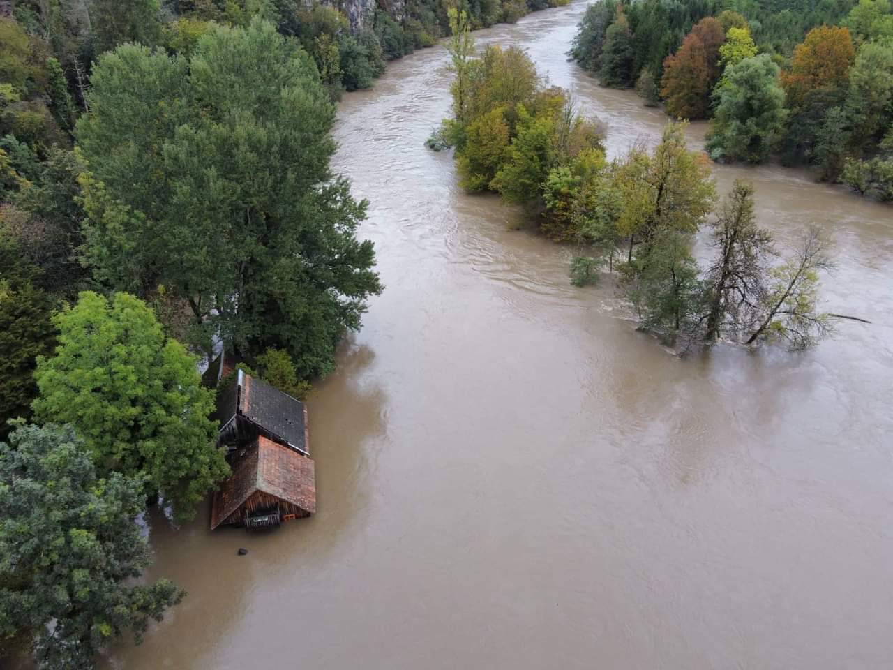 VIDEO Izlile se Kupa i Dobra: 'Mlin mi je skroz pod vodom'