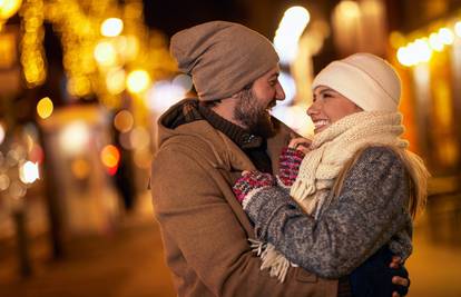 Ugrijte se s partnerom tijekom hladnih dana: 16 super savjeta za zabavnu i romantičnu zimu