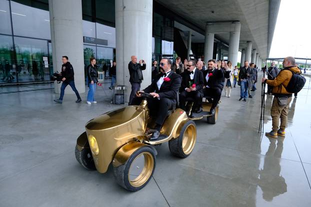 Let 3 na zlatnom traktoru stigli u Zagreb