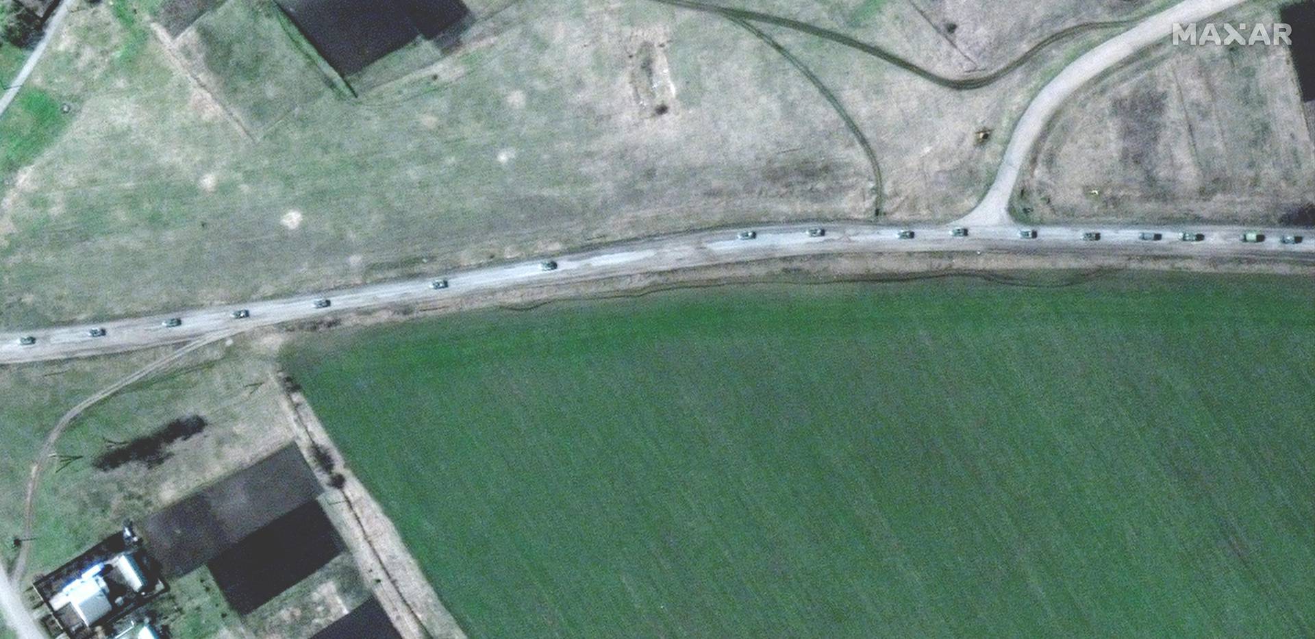 FOTO Istočno od Harkiva satelit snimio veliki ruski vojni konvoj