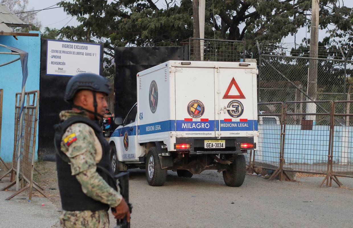 Tri TV kuće u Ekvadoru primile pisma s bombama: Jednom je novinaru eksplodirala u ruci