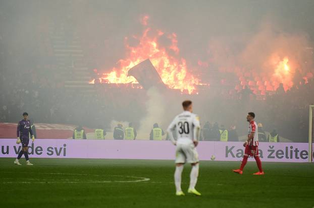 Beograd: Navijači Partizana zapalili dio tribine tijekom susreta Crvene zvezde i Partizana