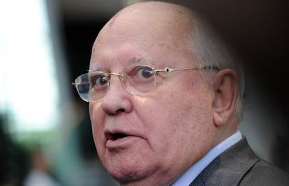 Gorbačov za Guardian: Trebao sam ranije odbaciti komunizam