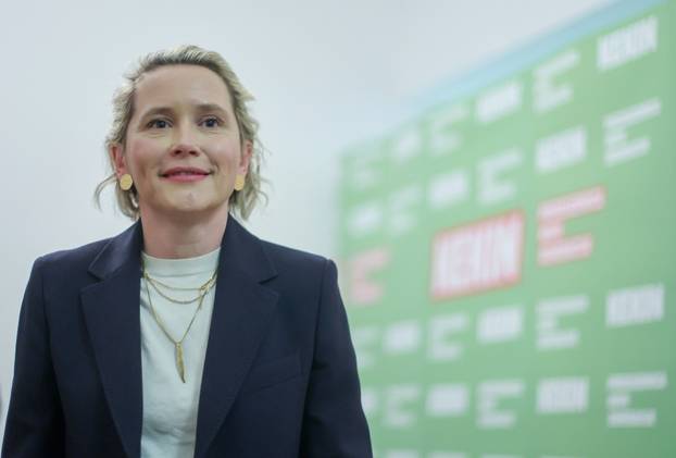 Zagreb: Izvanredna presica Ivane Kekin na kojoj je govorila o dezinformacijskoj kampanji protiv stranke i nalazima GONG-a