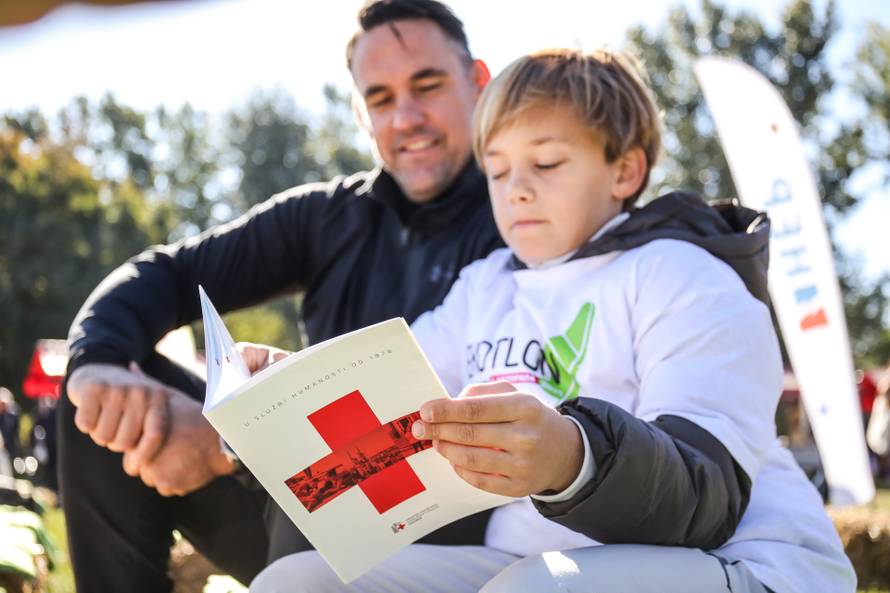 Zelene navike jednostavne su i pristupačne, podsjetili smo se na Ekotlonu i dobro se zabavili!