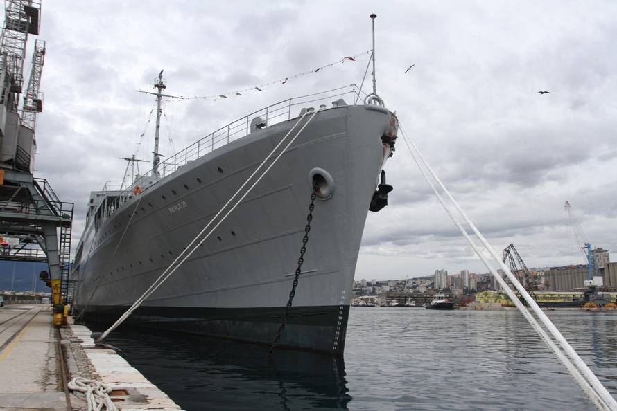 Rijeka: Rupa na pramcu broda Galeb nakon što ga je udario turski brod