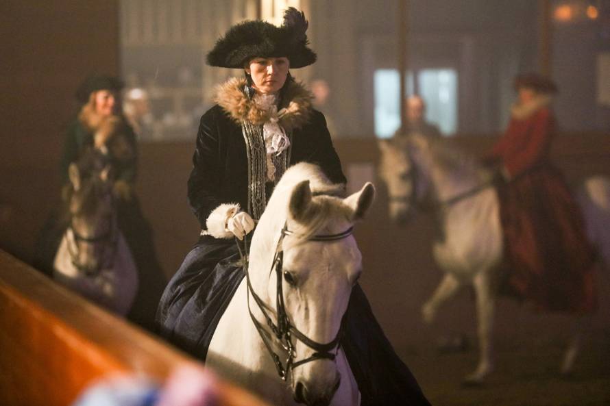 Održan Božićni bal lipicanaca u đakovačkoj Ergeli 