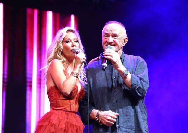 Knin: Koncertom Mate Bulića i Maje Šuput završena proslava Dana pobjede i domovinske zahvalnosti