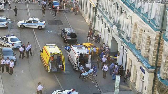 Taksijem se zabio u navijače u Moskvi, sedmero ozlijeđenih