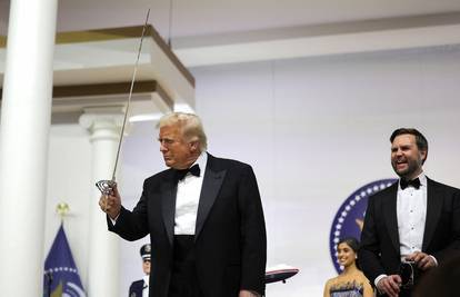 Trump naredio izlazak SAD-a iz WHO-a: Pokrali su nas!