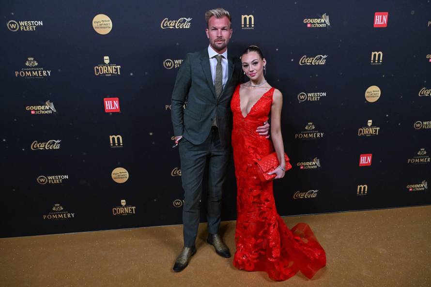 Blankin Ruben u kratkom vremenu objavio prisne fotke s dvije žene s kojim ga povezuju