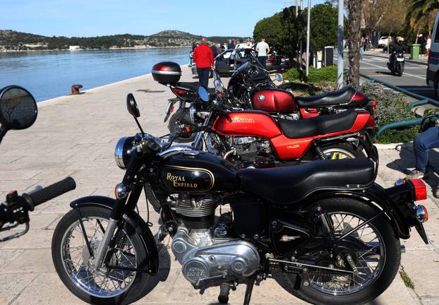 Šibenik: Uskršnji Oldtimer Promo Tour na šibenskoj rivi 