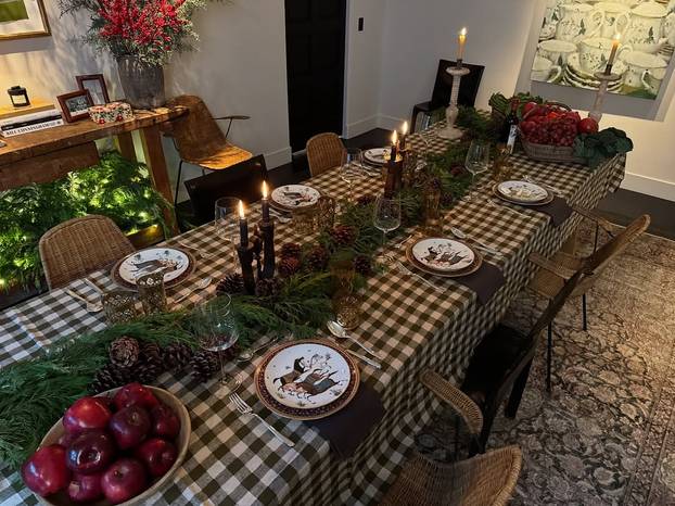 FOTO Kardashianke ovogodišnji Božić provele pomalo neobično za njih: Pogledajte što su radile