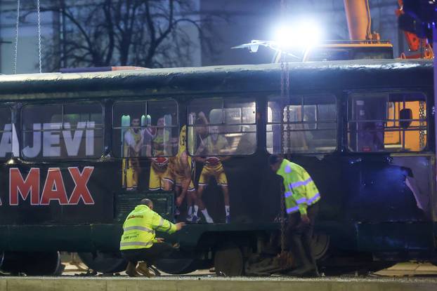 Sarajevo: U tijeku je uklanjanje tramvaja sa mjesta nesreće