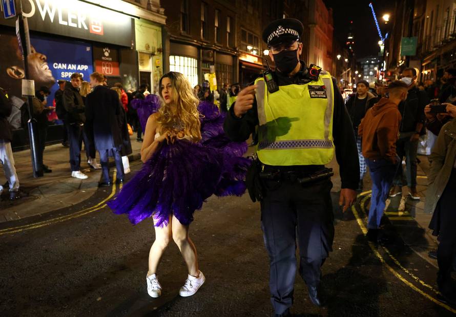The spread of the coronavirus disease (COVID-19) in London